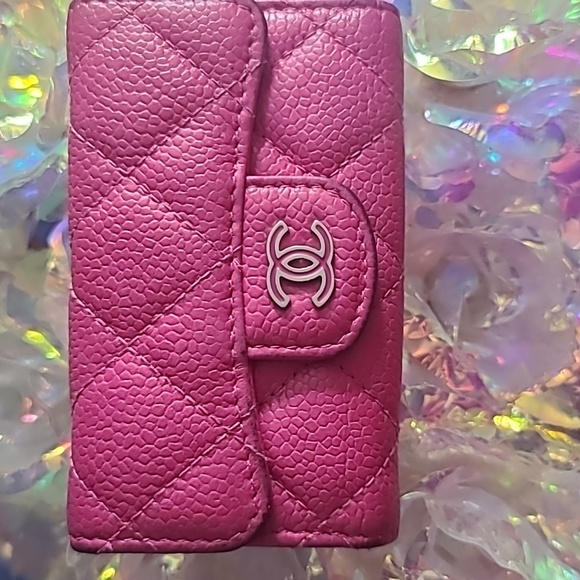 Chanel Quilted Pink Key Holder/card holder with silver interlocking C logo. - Picture 10 of 12